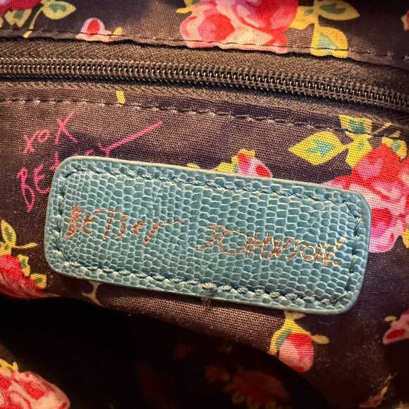 BETSEY JOHNSON Margie Teal Crossbody Bag with Textured Finish EUC Like New - Picture 5 of 6